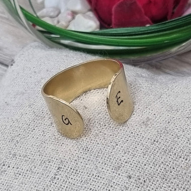 Bague Large Laiton Ajustable & Initiales Estampées