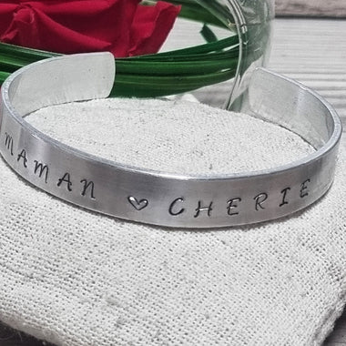 Jonc Maman Chérie Estampillé Main en Aluminium